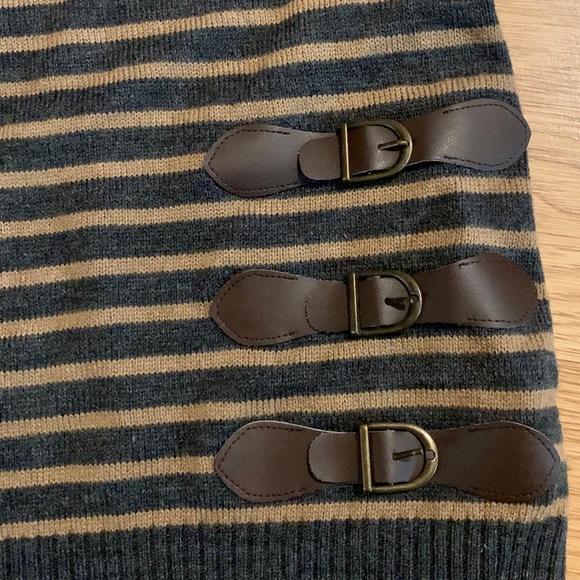 Sweater - Picture 5 of 5